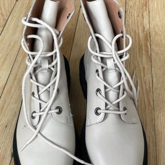 Madewell Ivory Harvest Moon Rayna Leather Combat Boots 9 - Picture 3 of 3